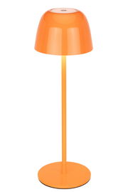 Orangefarbene Akku-Tischleuchte mit rundem Schirm und schlankem Standfuß, seitliche Perspektive