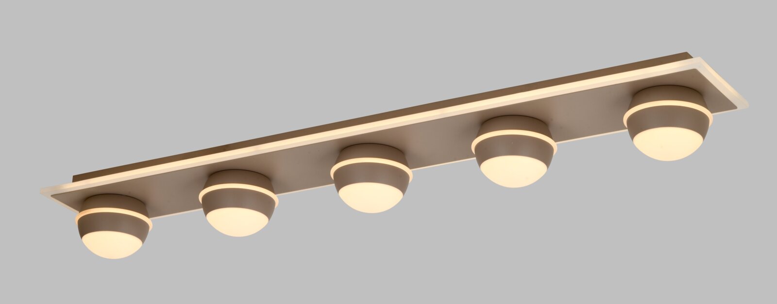 Moderne led-plafondlamp met vijf ronde lampen, zijaanzicht
