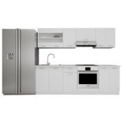 Moderne weiße Einbauküchenzeile mit Hängeschränken, Spüle und Armatur, Induktionskochfeld, Edelstahl-Dunstabzugshaube, Bosch Einbaubackofen und Side-by-Side-Kühlschrank mit Wasserspender, Frontansicht