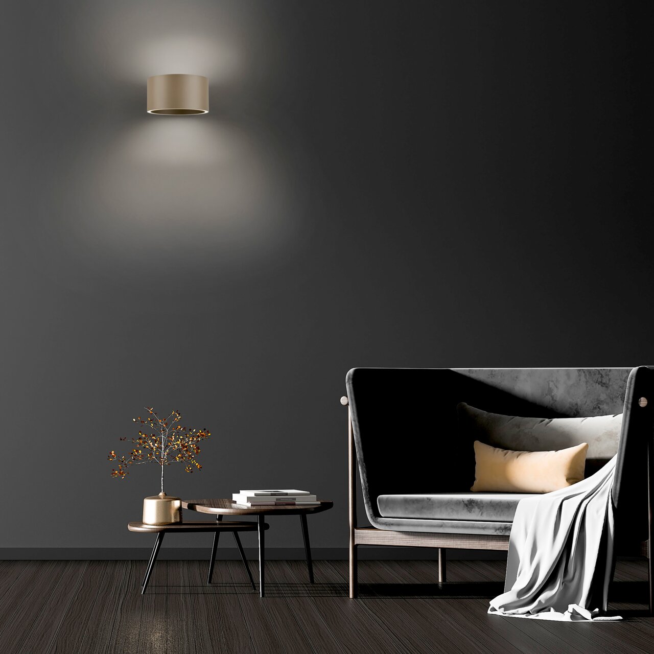 Moderne Wandleuchte PURE Clipse in einem stilvollen Wohnzimmer, frontal an der Wand montiert, mit sanftem Lichtschein.