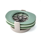 Apfelteiler aus Kunststoff und Metall, seitliche Perspektive