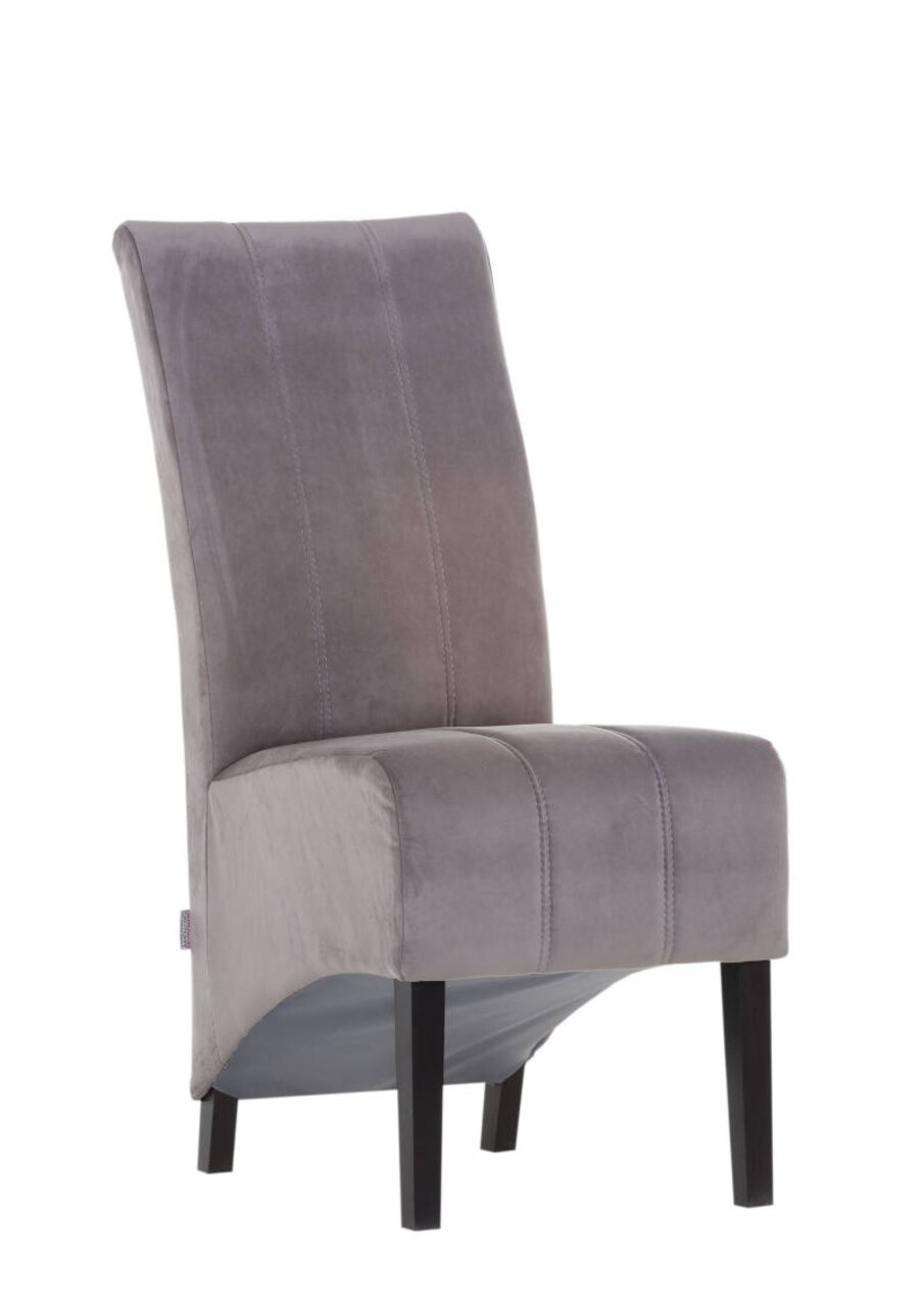 Grauer Stuhl mit hoher Rückenlehne und dunklen Holzbeinen, seitliche Perspektive