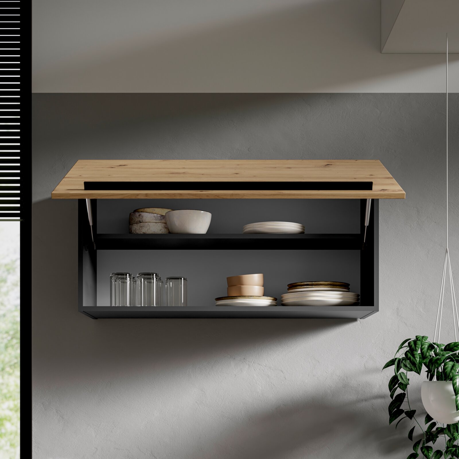 Moderner Hängeschrank mit Holzklappe, gefüllt mit Geschirr, aus frontaler Perspektive.