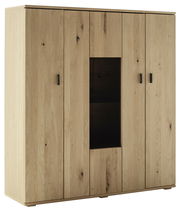 Hochwertiges Highboard aus hellem Holz mit vier Türen und einem zentralen Glaseinsatz, seitliche Perspektive