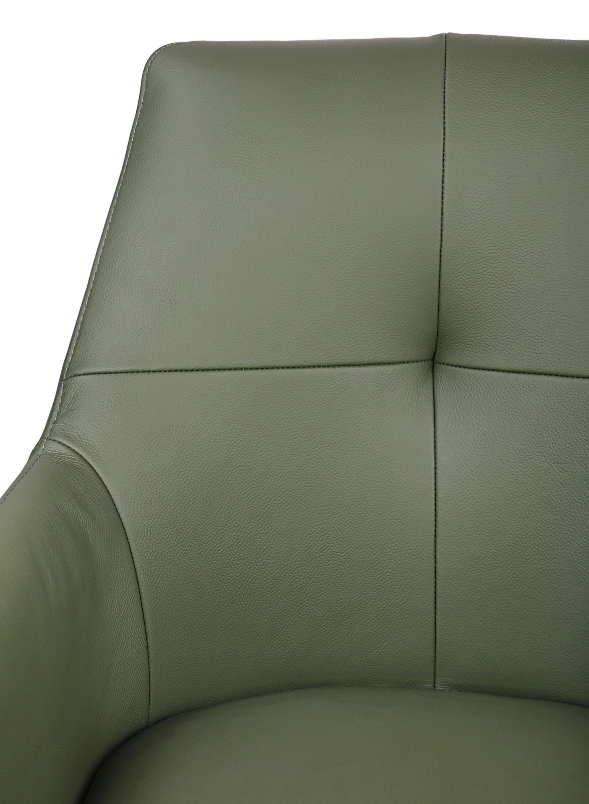 Nahaufnahme eines grünen Armlehnstuhls aus Leder, Vorderansicht