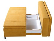 Gelbes Querschläfer-Sofa mit geöffneter Stauraumfunktion, seitliche Perspektive