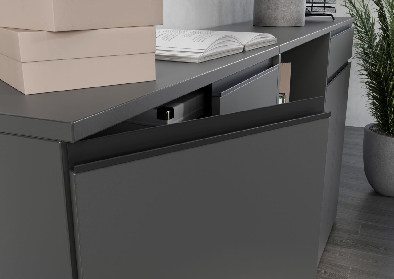 Moderner grauer Aktenschrank mit geöffneten Schubladen, seitliche Perspektive