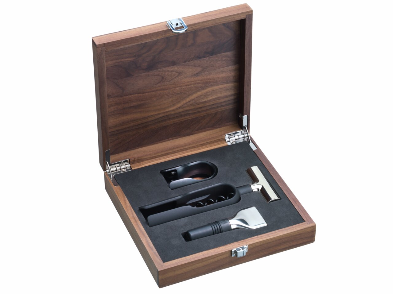 Offenes Sommelier-Set Baric 3-tlg. in einer edlen Holzkiste, von oben fotografiert. Enthält Korkenzieher, Flaschenverschluss und Folienschneider.