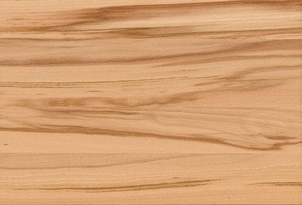 Nahaufnahme einer Holzoberfläche mit natürlicher Maserung in warmen Brauntönen.