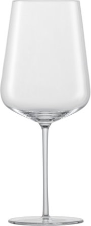 Elegantes Bordeaux Rotweinglas aus klarem Glas, frontal abgebildet.