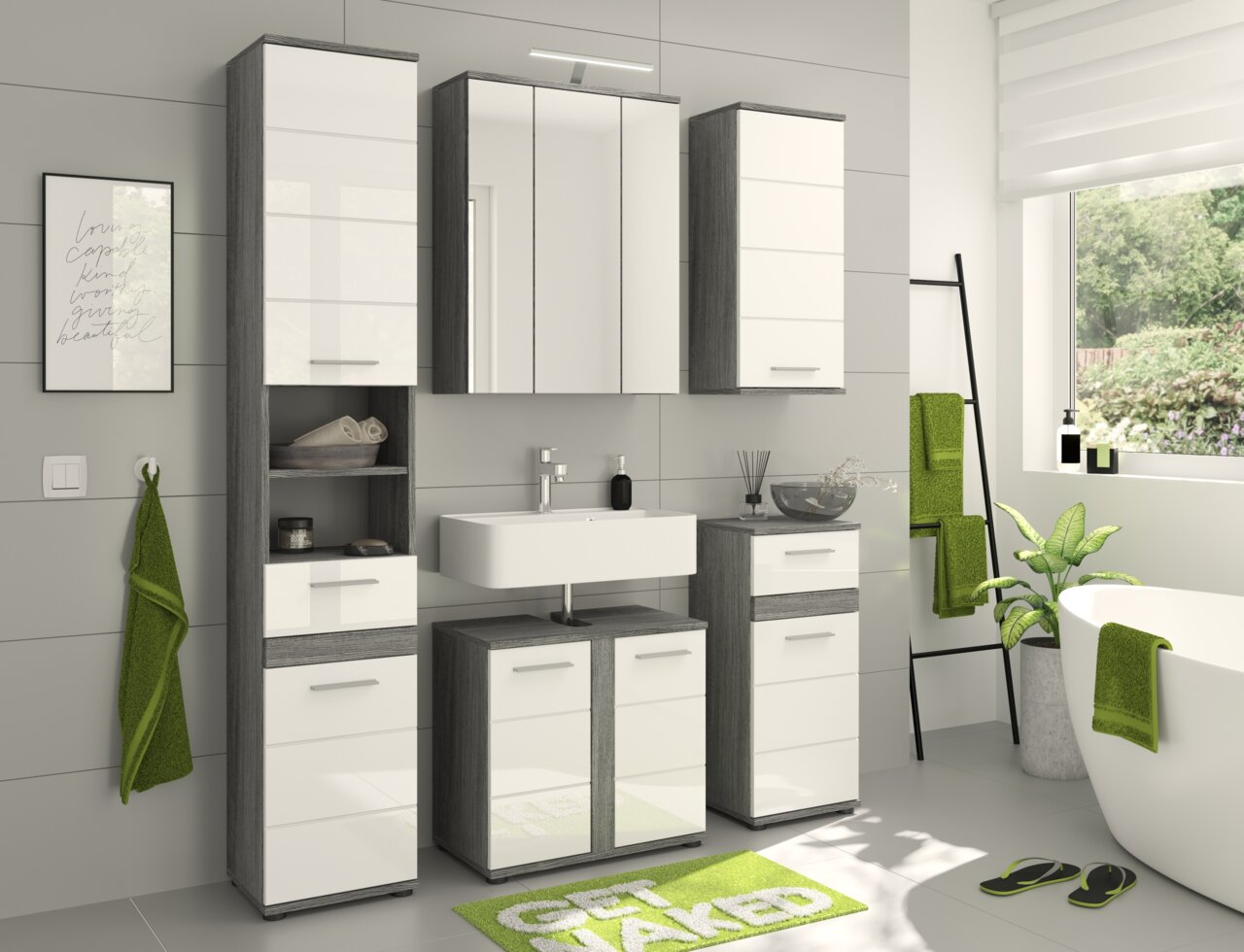 Moderne Badezimmermöbelkombination in grauer und weißer Hochglanzoptik, bestehend aus Hochschrank, Spiegelschrank, Waschbeckenunterschrank und Hängeschrank, frontal abgebildet.