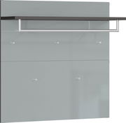 Garderobenpaneel mit mehreren Haken und einer Ablage, seitliche Perspektive