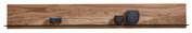 Holz-Wandpaneel mit einer schmalen schwarzen Ablage, darauf stehen drei dekorative Vasen. Frontalansicht.