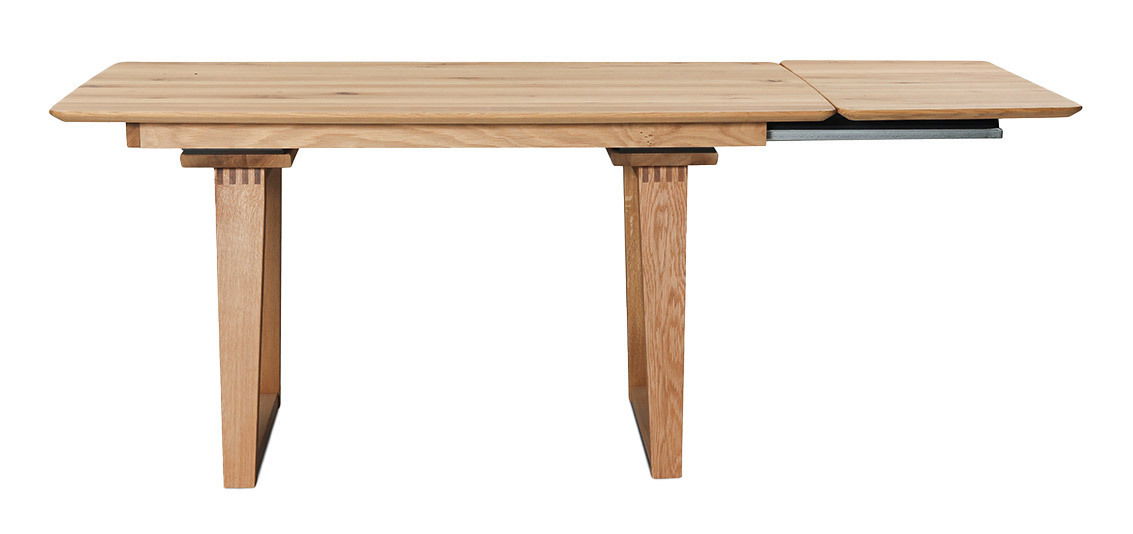 Esstisch aus Holz mit ausziehbarer Tischplatte, seitliche Perspektive