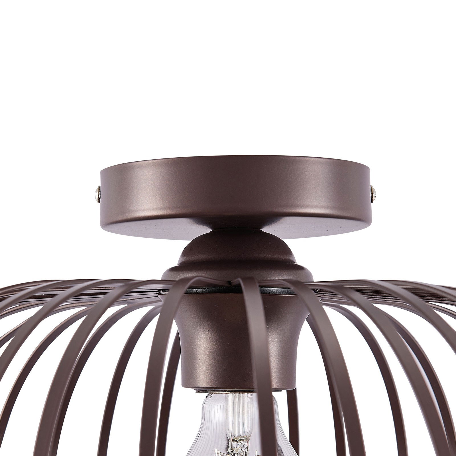 Nahaufnahme einer modernen Deckenleuchte mit braunem Metallrahmen und sichtbarer Glühbirne, von unten fotografiert.