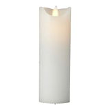 Weiße LED-Kerze in zylindrischer Form, frontal betrachtet, mit flackerndem Licht.