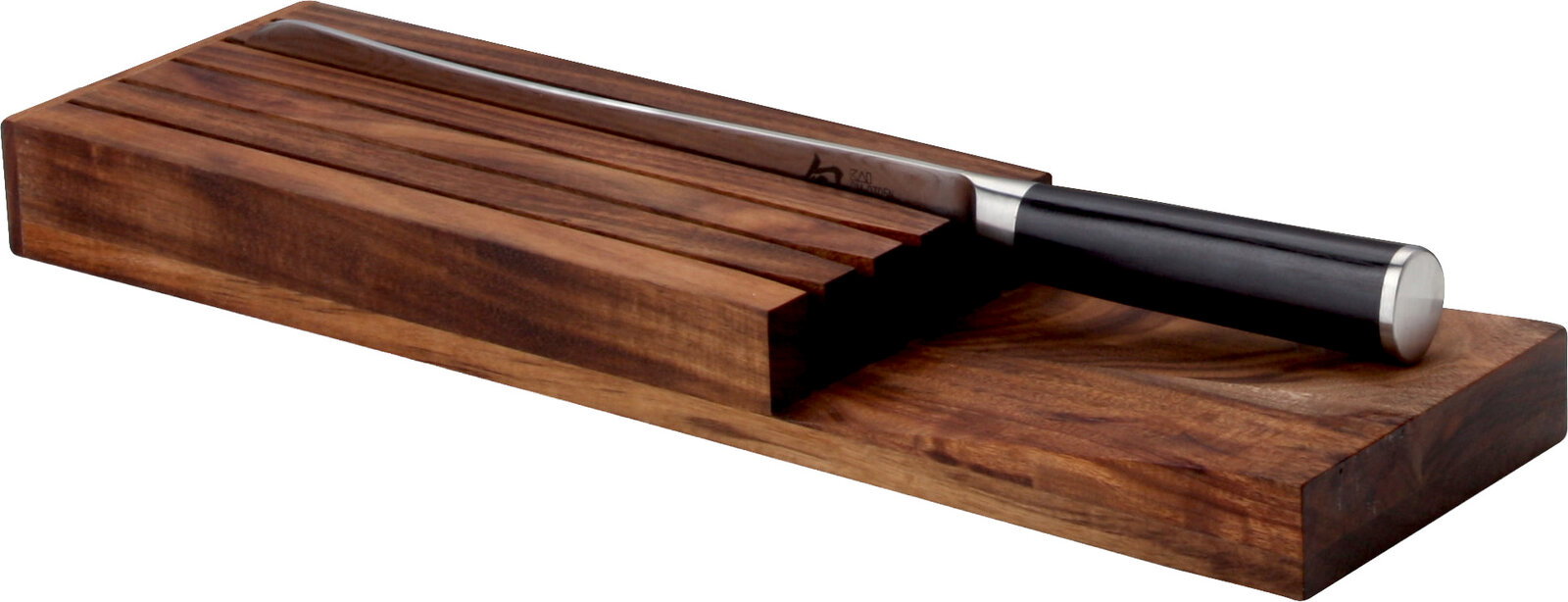 Continenta Messerblock für Schublade Messerblock aus dunklem Holz mit mehreren Schlitzen und eingelegtem Küchenmesser mit schwarzem Griff, in schräger Seitenansicht von oben freigestellt auf weißem Hintergrund