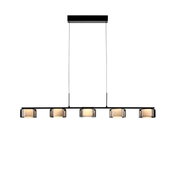 Moderne Pendelleuchte RIKA mit sechs Leuchtkörpern in einer geraden Linie, schwarze Aufhängung, seitliche Perspektive.