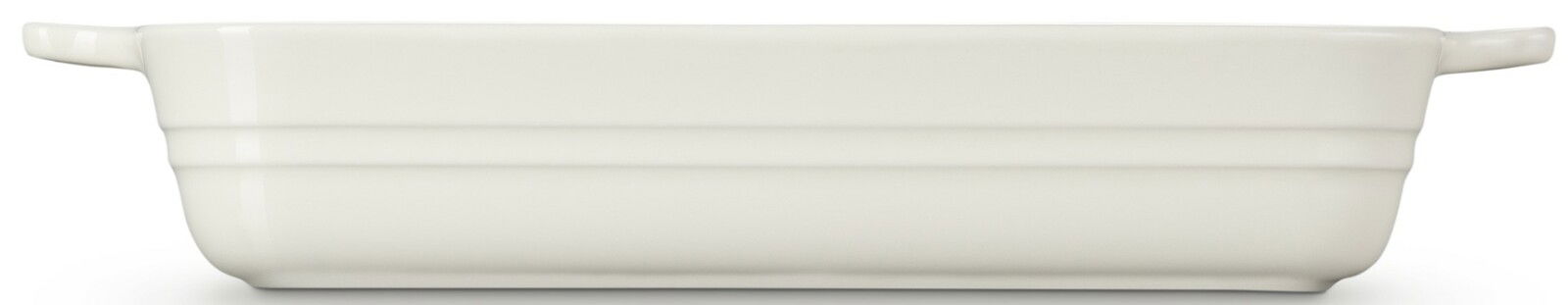 Seitenansicht einer cremefarbenen Auflaufform mit Griffen, 25 cm lang.