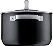 Frontansicht eines schwarzen Topfes mit silbernem Griff und Glasdeckel, Teil des WMF Mineral Topf-Sets, 4-teilig, Rose Quartz FUSIONTEC