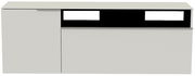 Hänge-Lowboard in moderner, minimalistischer Optik, frontal betrachtet, mit zwei Türen und einem offenen Fach.