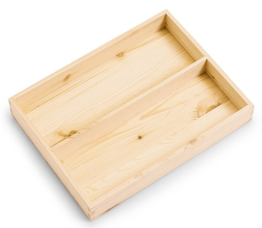 Holzkiste mit zwei Fächern, aus hellem Holz, von oben betrachtet