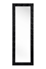 Rechteckiger Spiegel mit schwarzem, strukturiertem Rahmen, frontal abgebildet