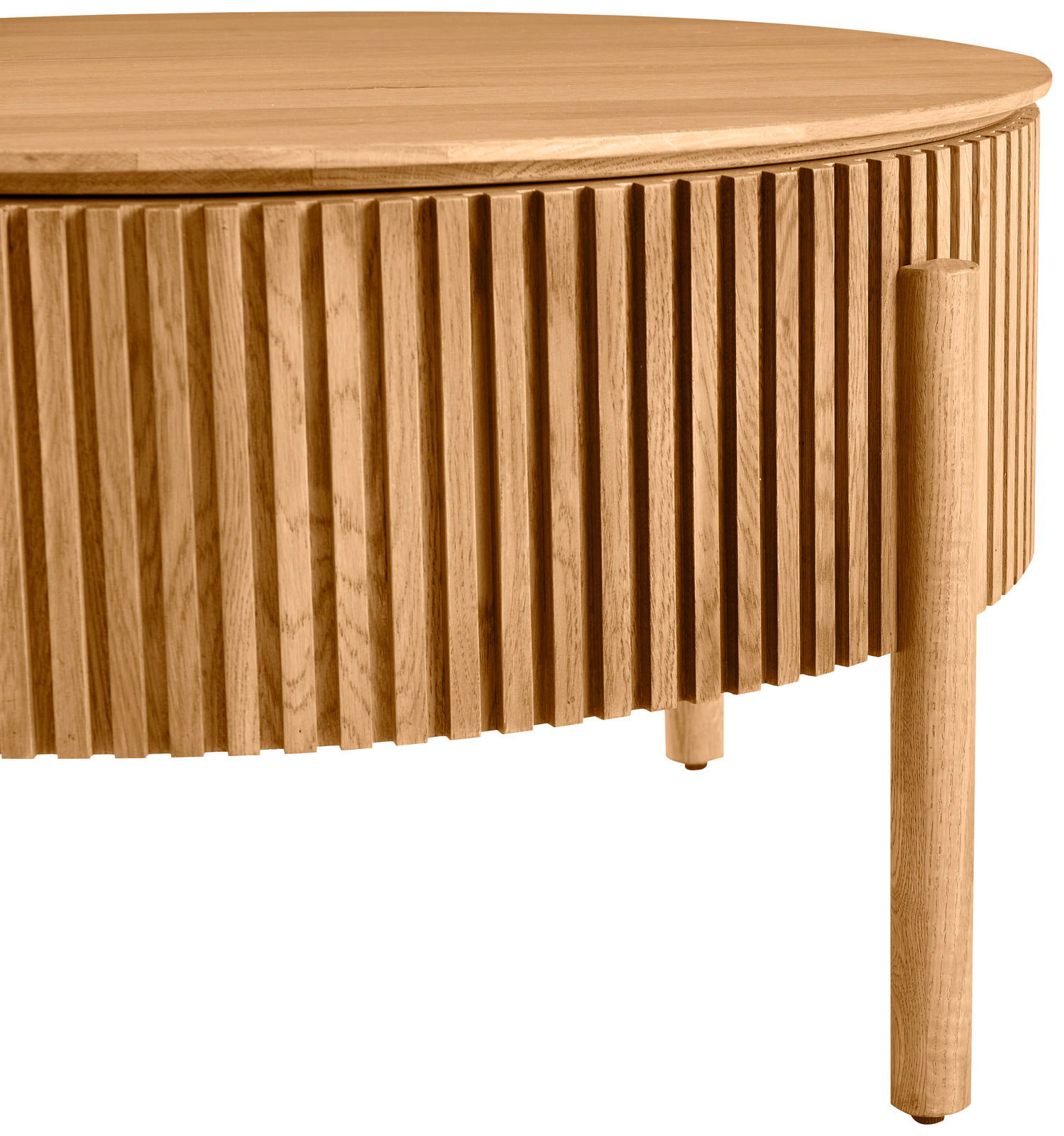 Runder Couchtisch aus Holz mit vertikalen Rillen, seitliche Perspektive