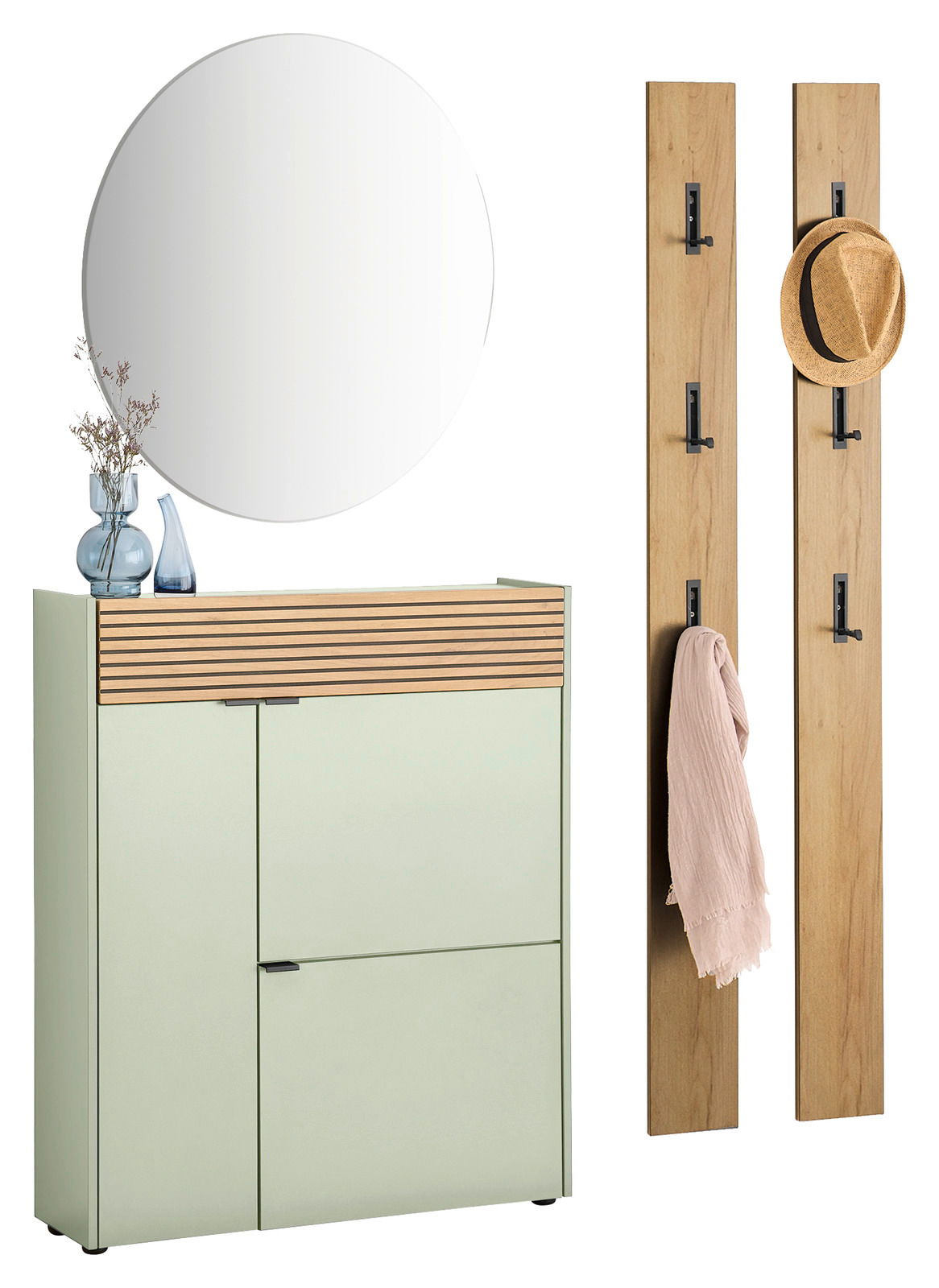 Garderoben-Set in Taupegrün mit rundem Spiegel, zwei Holzpaneelen mit Haken, einem Schrank mit Holzleiste und Dekoration. Frontalansicht.