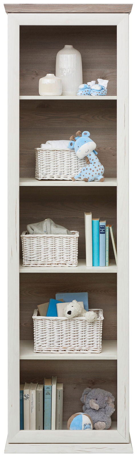 Weißes Regal mit mehreren Fächern, gefüllt mit Körben, Büchern und Dekorationsartikeln, aus frontaler Perspektive.