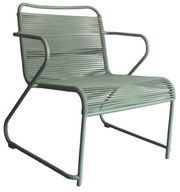 Moderner Gartenstuhl aus Metall mit geflochtenem Design, seitliche Perspektive