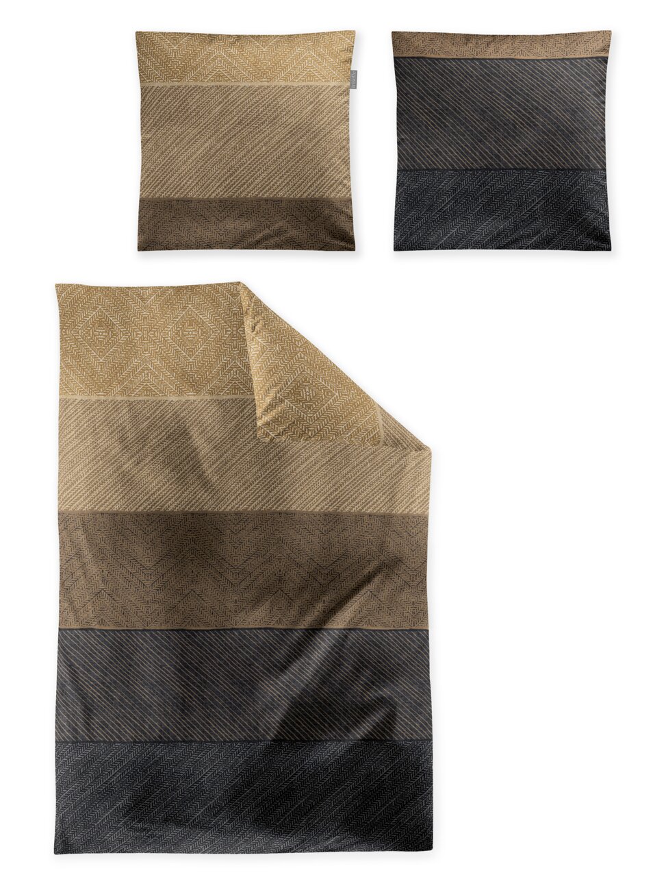 Bettwäsche-Set in verschiedenen Brauntönen mit geometrischen Mustern, bestehend aus einem Kissenbezug und einem Bettdeckenbezug, aus der Vogelperspektive fotografiert.