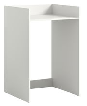 Weißer Waschmaschinenumbau aus Holz, frontal betrachtet