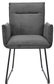 Grauer Armlehnstuhl mit geripptem Stoffbezug und schwarzen Metallbeinen, Frontalansicht