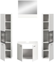 Moderne Badkombination BOSTON mit zwei hohen weißen Schränken, einem Waschbeckenunterschrank und einem Spiegel, frontal betrachtet.