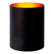 Cilindrische zwarte wandlamp met oranje binnenkant, zijaanzicht