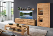 Wohnzimmermöbel-Set aus Holz mit Couchtisch, TV-Board und Vitrine, seitliche Perspektive