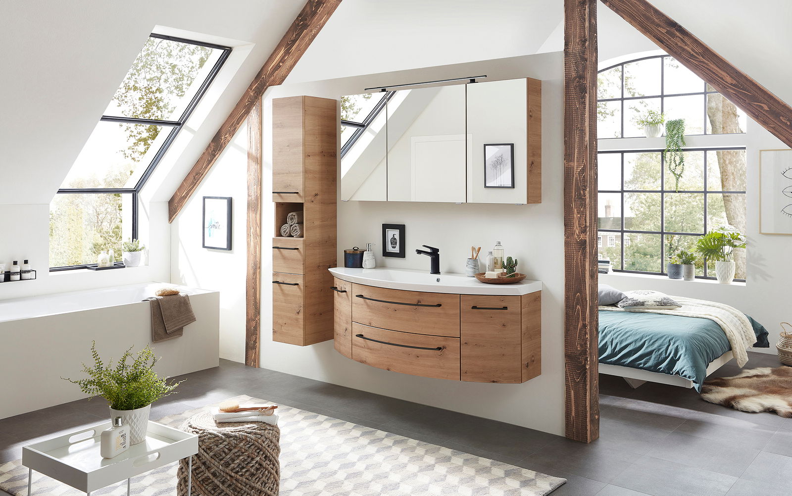 Sadena Badkombination 3-tlg. PLAKA Moderne Badkombination in Holzoptik mit Spiegel und Waschbecken, seitliche Perspektive