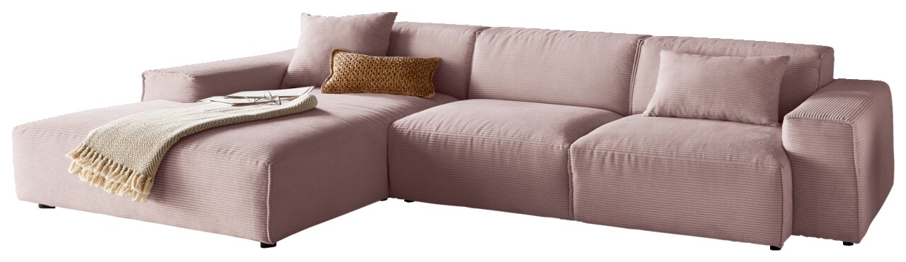 Lounge Handmade Ecksofa LH-EDINA Rosa Ecksofa mit Ottomane links, dekoriert mit Kissen und Decke, seitliche Perspektive
