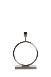 Moderner Lampenfuß in Ringform aus Metall, frontal fotografiert.