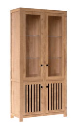 Holzvitrine mit Glastüren und Lamellentüren, frontal fotografiert
