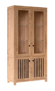 Holzvitrine mit Glastüren und Lamellentüren, frontal fotografiert
