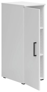 Weißer Mehrzweckschrank mit geöffneter Tür, seitliche Perspektive