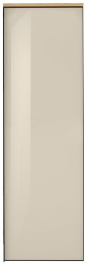 Verticaal beeld van een moderne hangkast met een glanzende, beige voorkant en een houten lijst aan de bovenkant.