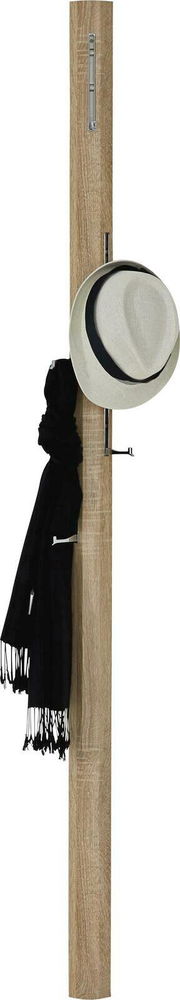 Garderobenpaneel aus Holz in vertikaler Perspektive mit Haken, auf denen ein Hut und ein Schal hängen.