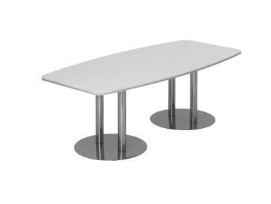 Moderner Konferenztisch mit ovaler Tischplatte und zwei stabilen Metallfüßen, seitliche Perspektive