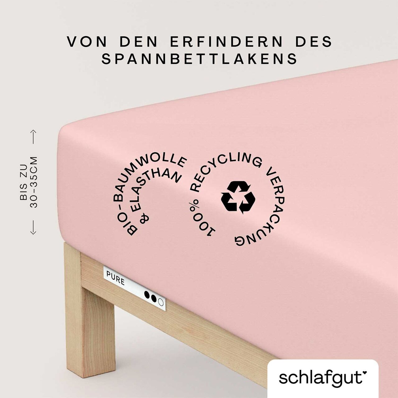 Spannbettlaken in Rosa aus Bio-Baumwolle und Elasthan, geeignet für Matratzen bis zu 30-35 cm Höhe, mit 100% recycelter Verpackung, seitliche Perspektive.