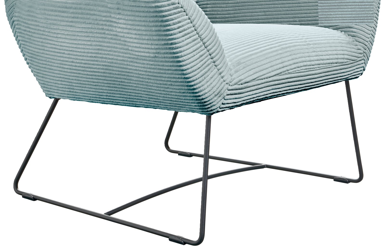 Moderne fauteuil met geribbelde, lichtblauwe stoffen bekleding en slanke metalen poten, zijaanzicht