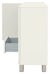 Seitenansicht eines weißen Sideboards mit geöffnetem Schubfach und silbernen Beinen.