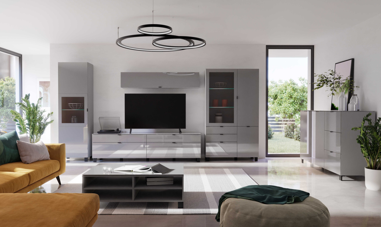 Modernes Wohnzimmer mit grauem TV-Lowboard, Hängeschrank und Vitrine, seitliche Perspektive.